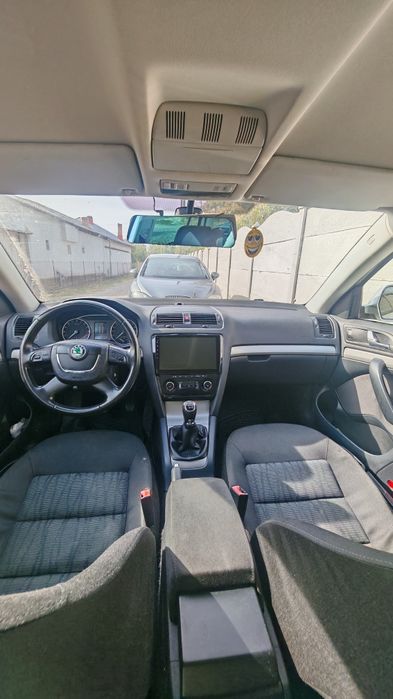 Vând Skoda Octavia