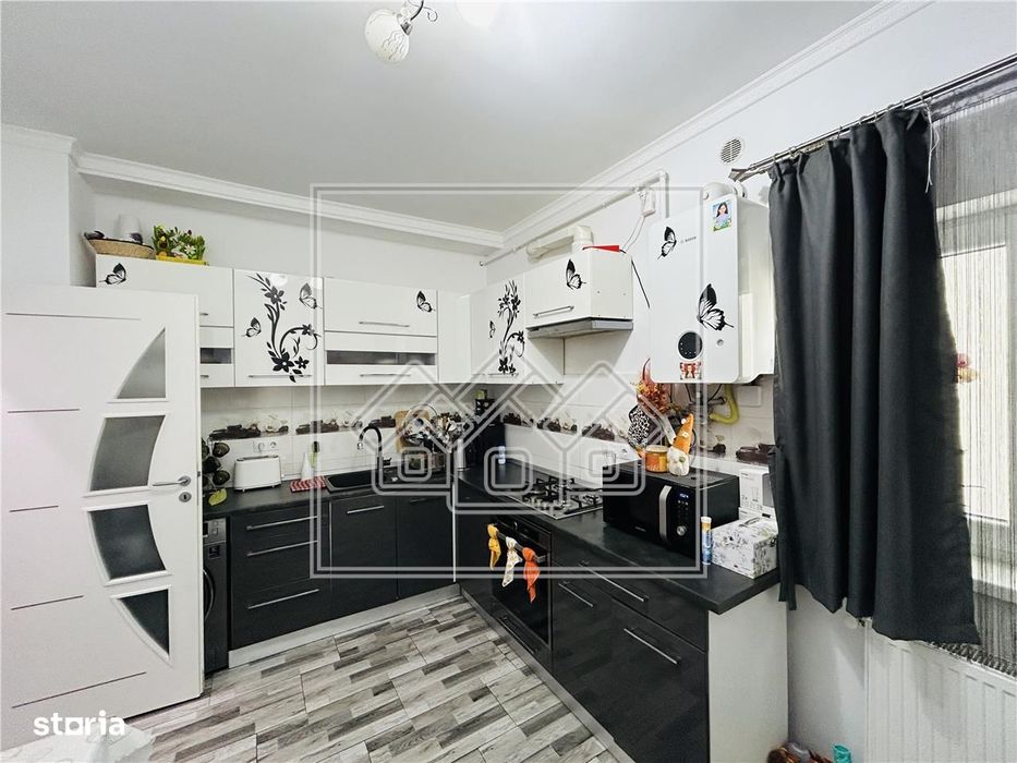 Ap decomandat, 3 camere, 2 bai, balcon - Deventer Residence