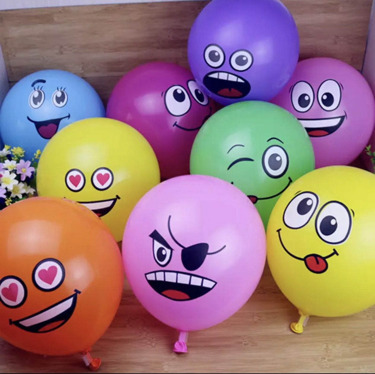 Различни парти балони