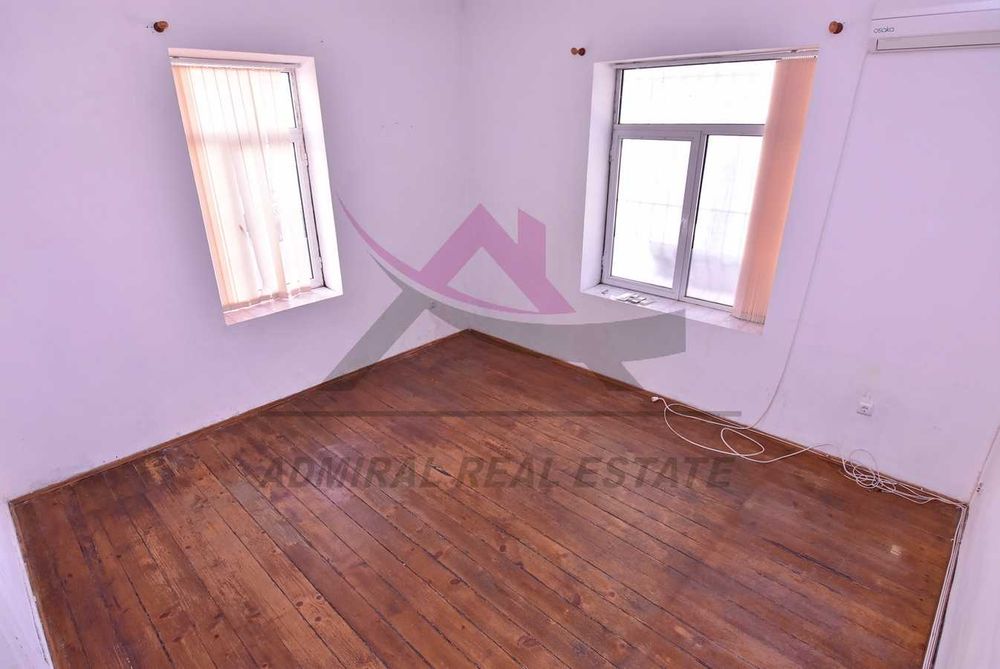 Продава се Двустаен апартамент в Варна, Общината - 67 кв.м за 1941 €/кв.м - Снимка #1