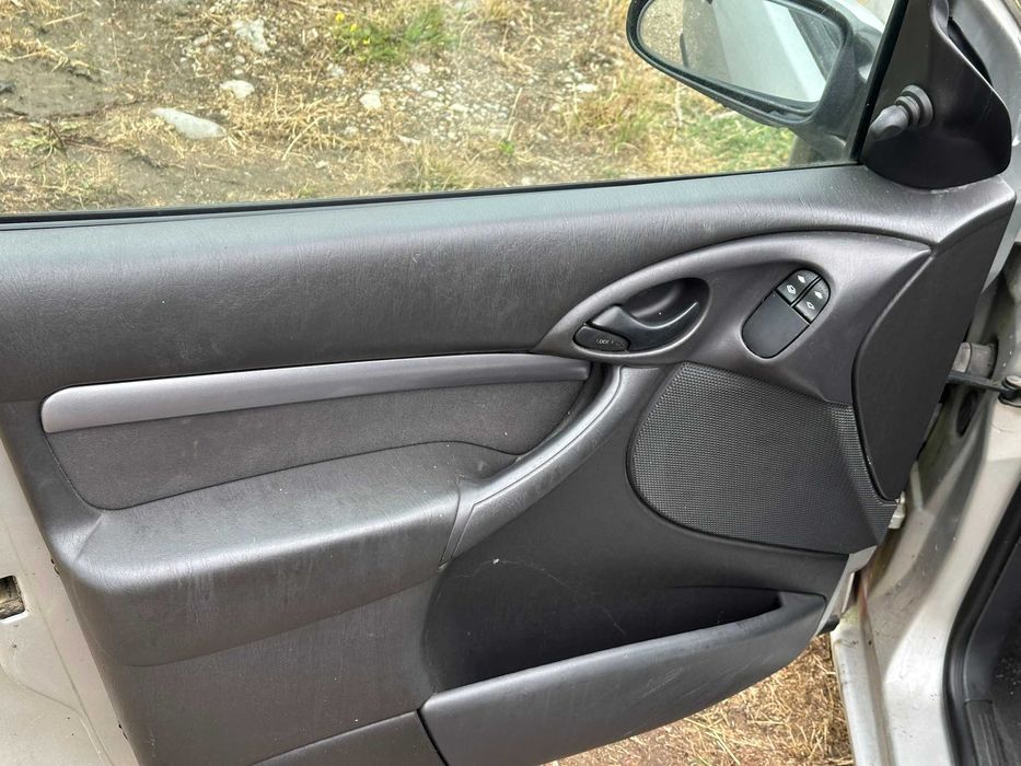 Dezmembrez FORD FOCUS 2001, cu motor 1.8 TDCI