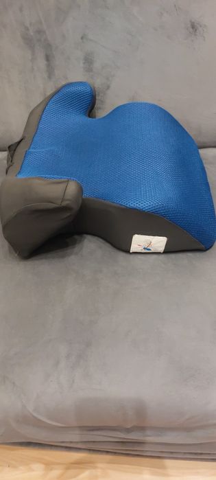 Vând înălțător auto