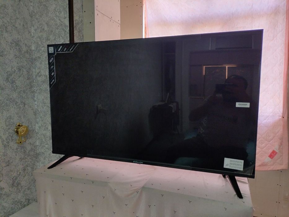 Televizor AVALON SMART 43