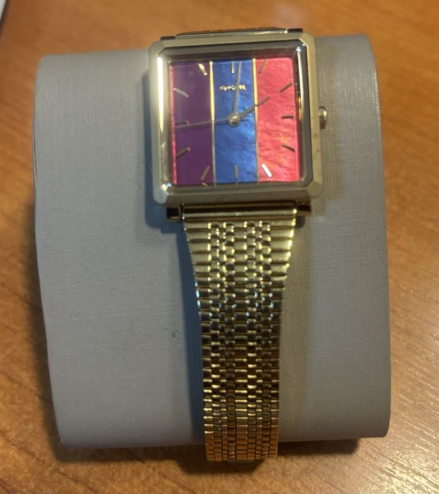 Ceas Fossil model superb, sidefat, ecran in 3 culori