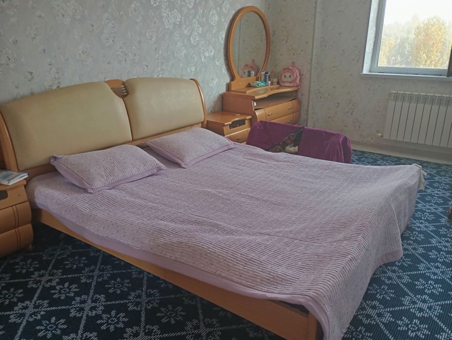 Yotoqxona mebel sotiladi