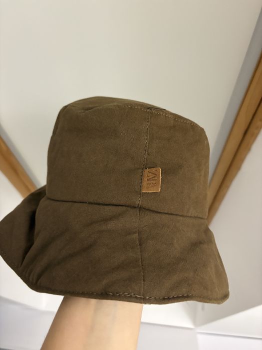 Дамска/детска шапка ZARA размер 56 S