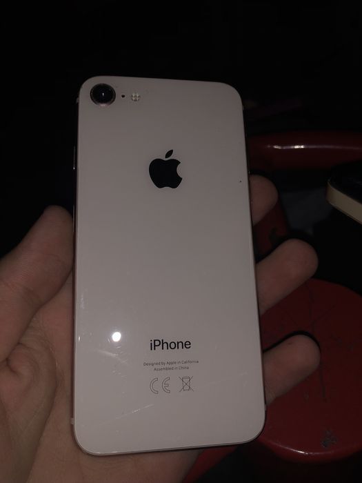 iPhone 8 64Гигабайтов
