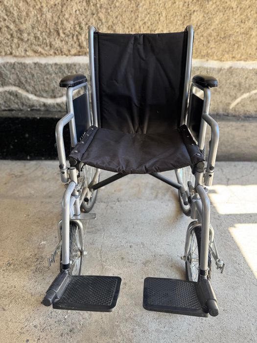 Инвалидная коляска