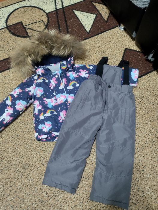 Продам комбинезон зимний для девочки