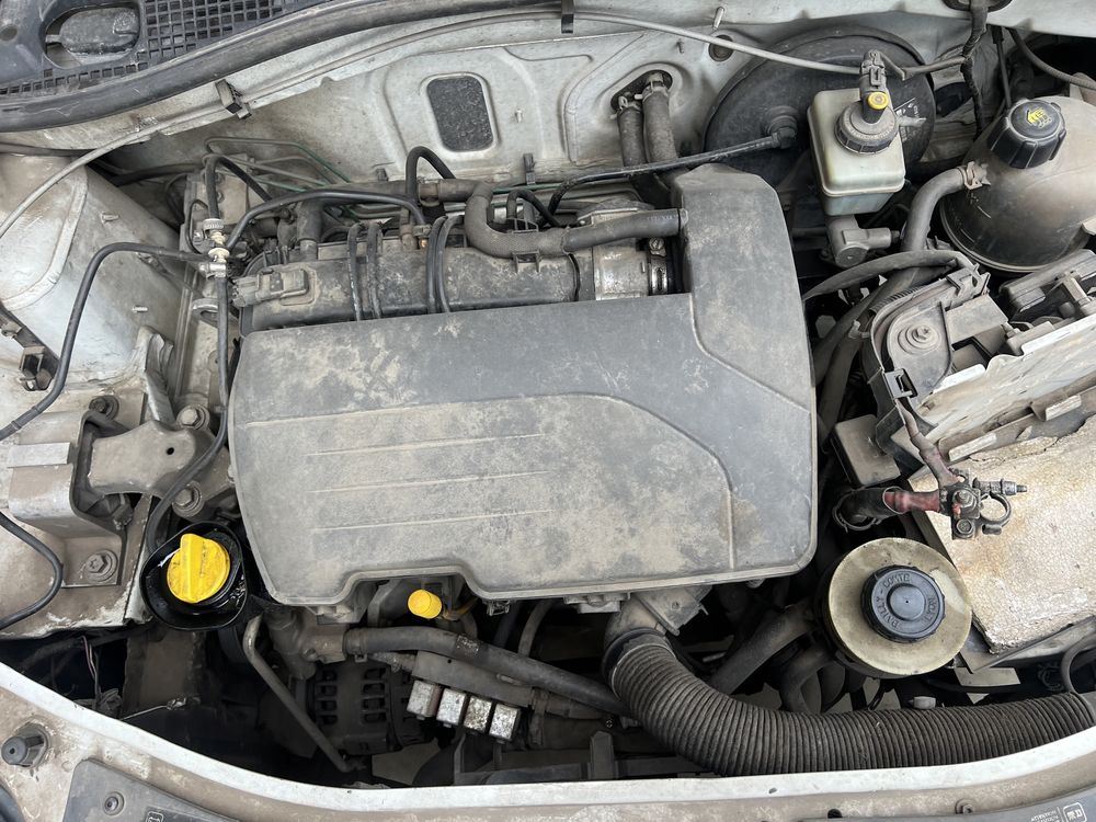 Dacia Sandero НА ЧАСТИ