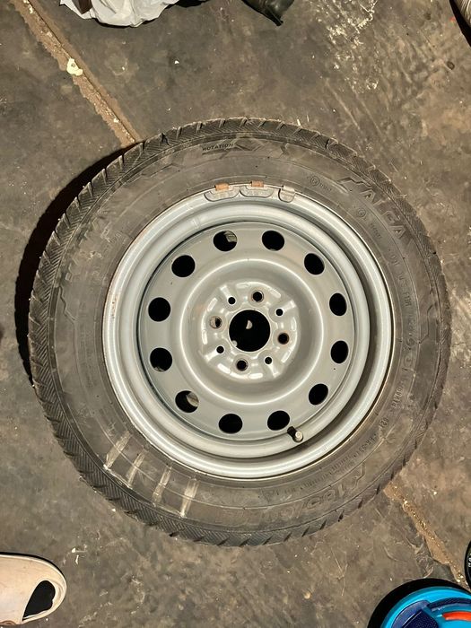 Резина зимняя и плюс диски