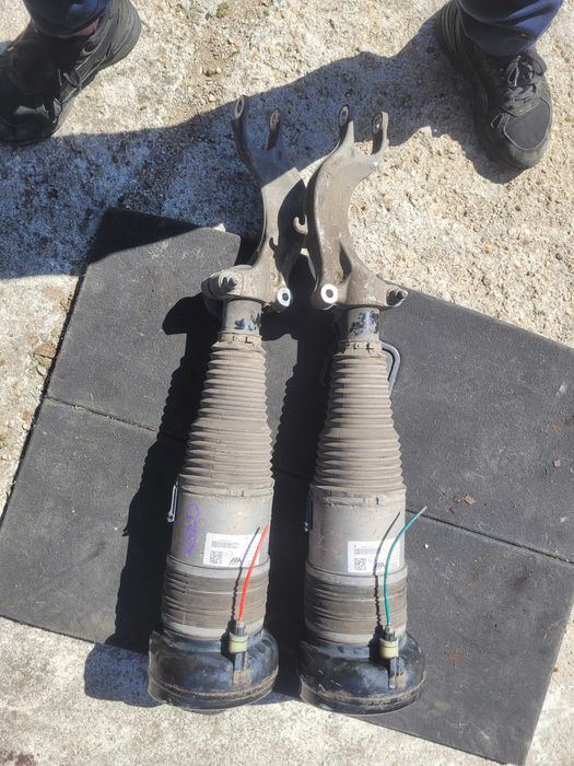 Perna aer telescop Audi Q7 4M cod OEM 4M0616039AE