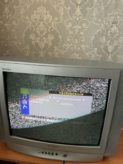 Телевизор в хорошем состояние
