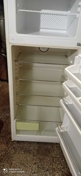 Продавам хладилник LIEBHERR модел  Comfort с горна камера