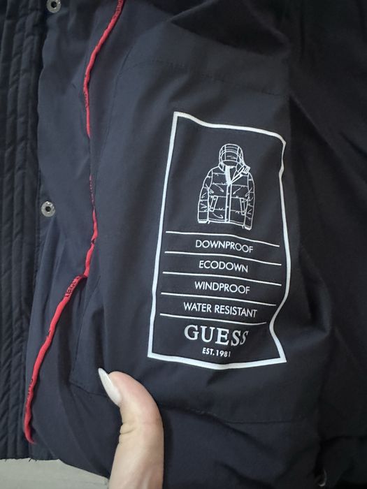 Мъжко зимно яке Guess