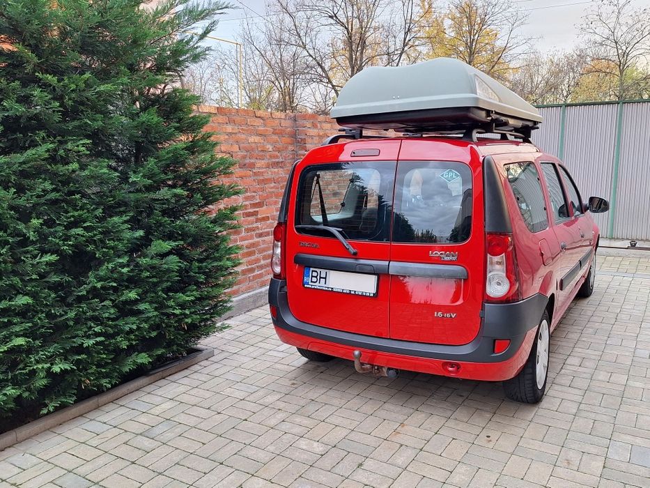 Vând Dacia Logan 7 locuri MCV 1.6 16 valve cu GPL