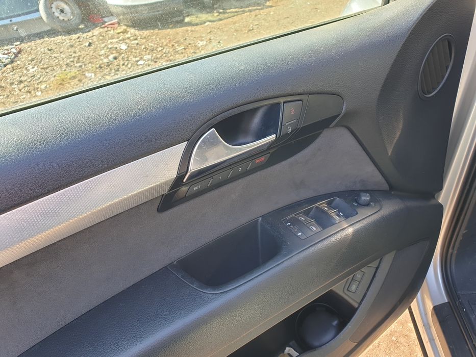 Продавам на части Ауди Q7 3.0tdi 233кс 2006год