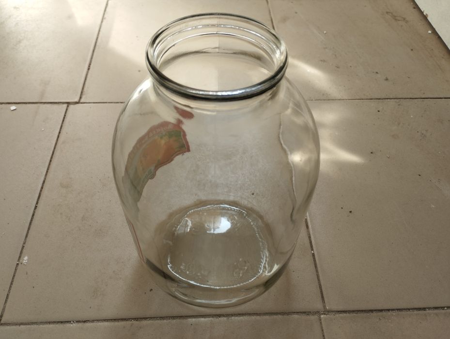 Трёх литровые стеклянные банки