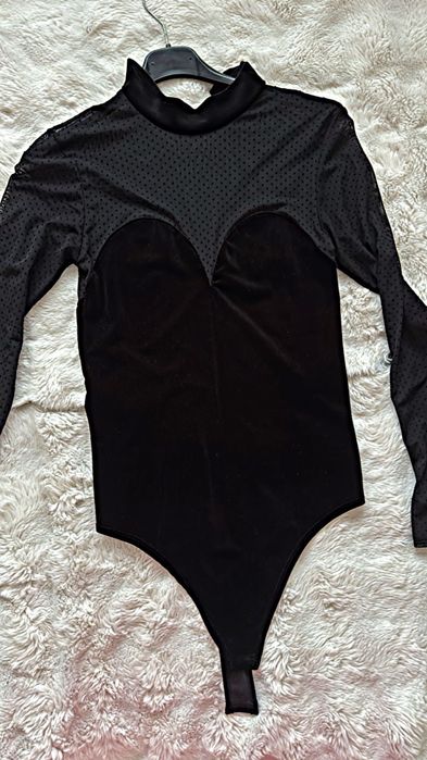 Уникално дантелено черно боди