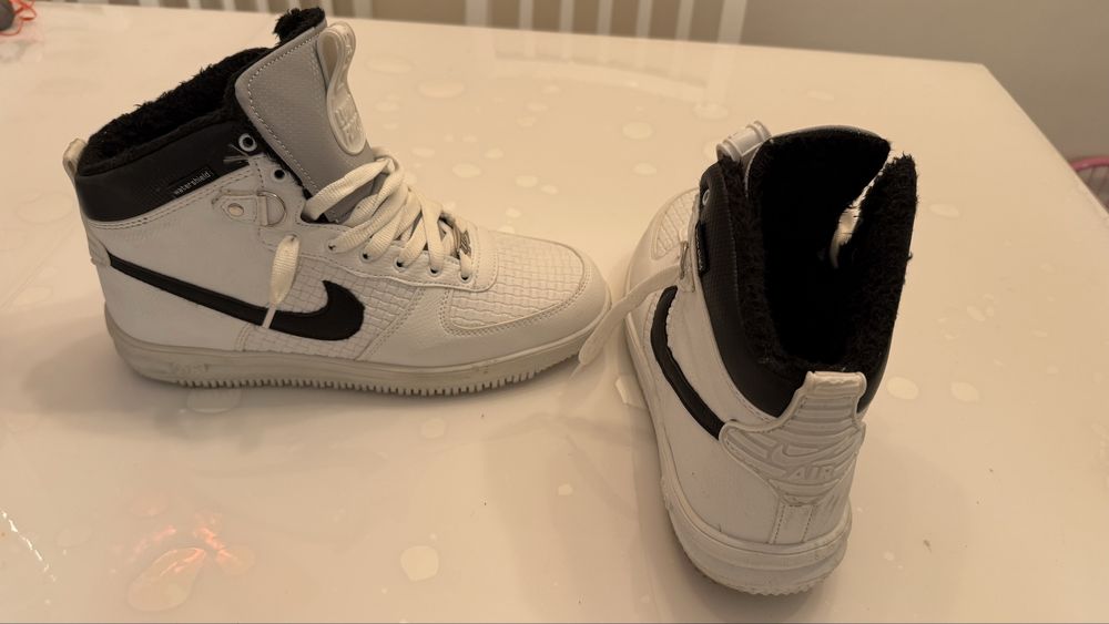 Vand adidasi Nike Lunar Force marimea 43 ieftin