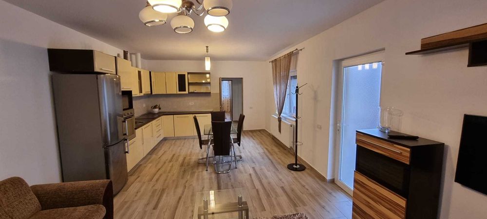 Inchiriez casa in Poltura, str. Moldovei, mun. Arad