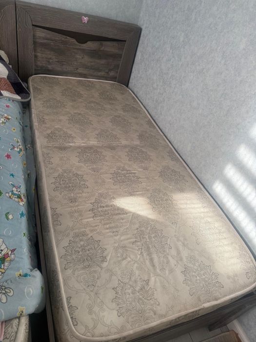 Кровать с матрасом 2*90 (2шт кровать)