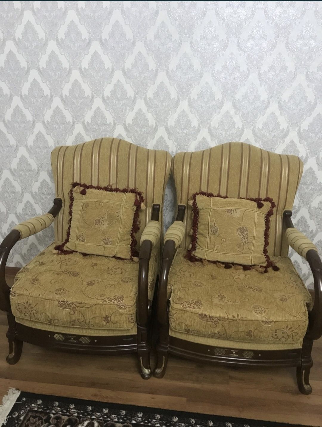 Продаются Диваны