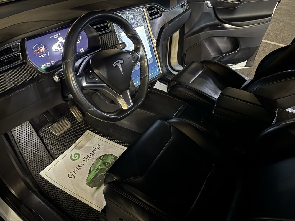 Tesla Model X 75D