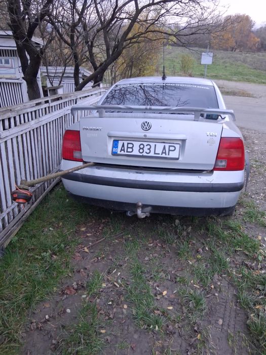 Vând Passat B5 funcțional,sau de dezmebrat. Nu are itp