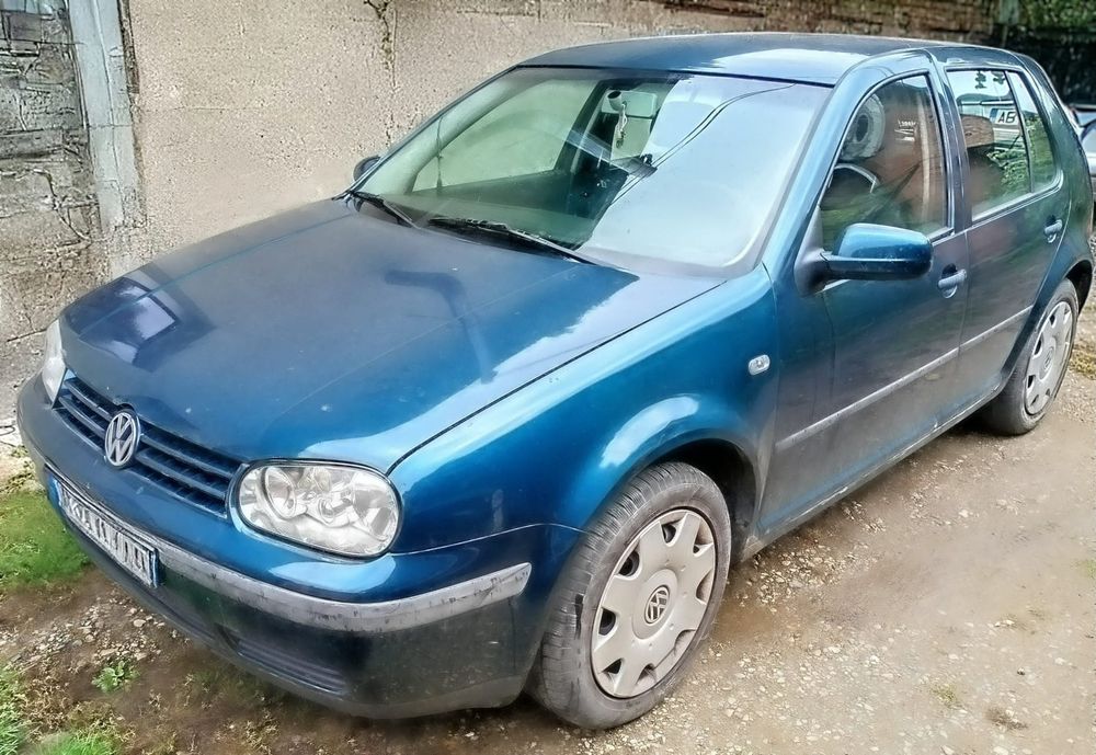 Vând golf IV Edition motor 1.4 benzină 16v. înmatriculat RO