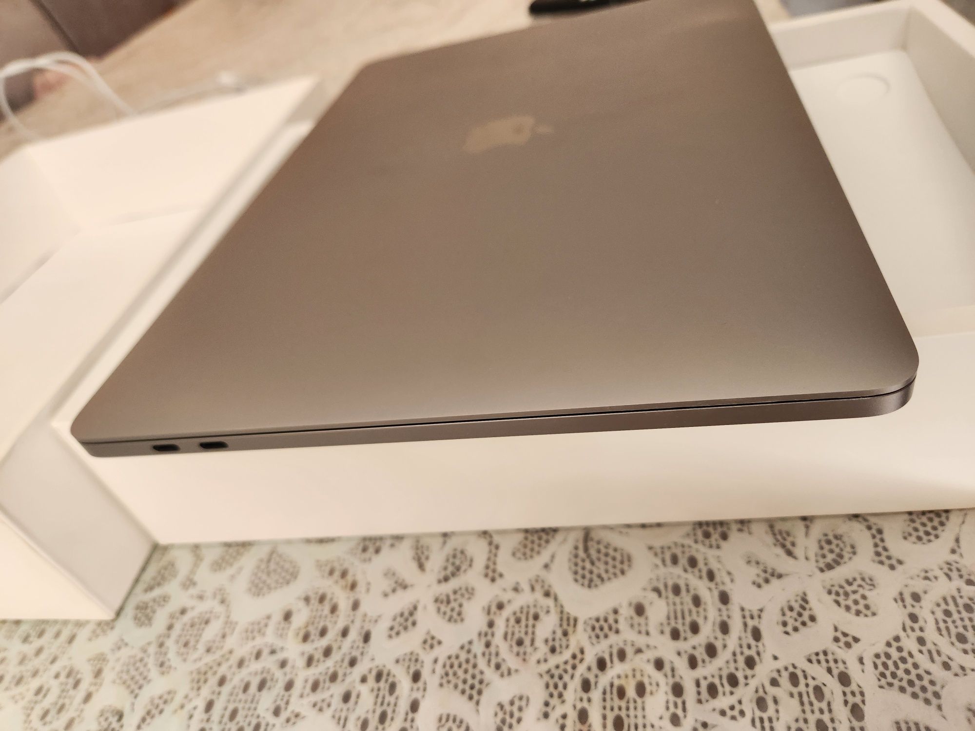MacBook pro m1 8gb 512gb 100%