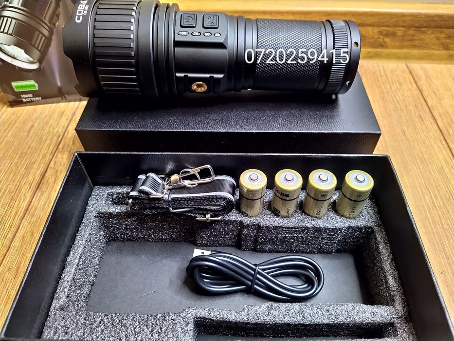 Lanterna Profesionala COBA CB-G401, Putere 300W, 4 Acumulatori