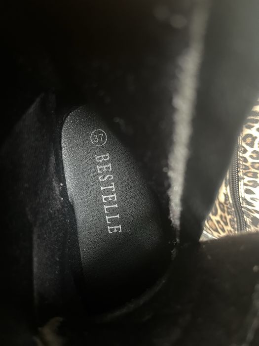 Боти 37 н . Като нови.