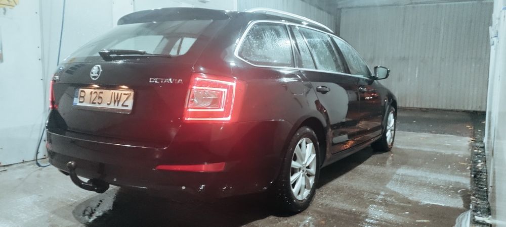 Skoda Octavia 1.2 benzină E5 dsg 7 viteze automată înmatriculată în Ro