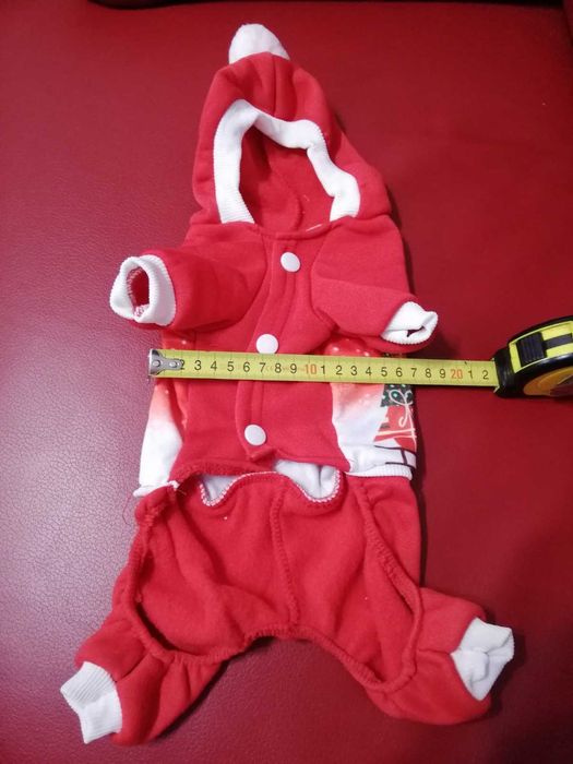 Vand haine noi pentru caini