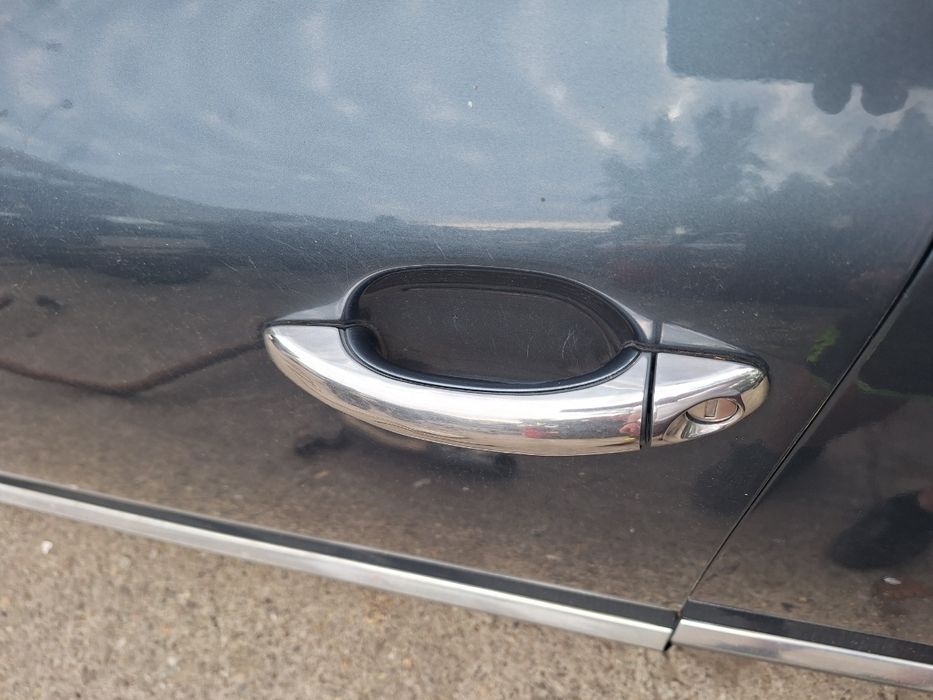 Maner exterior portiera fata stanga cu suport VOLKSWAGEN TOUAREG 7LA,