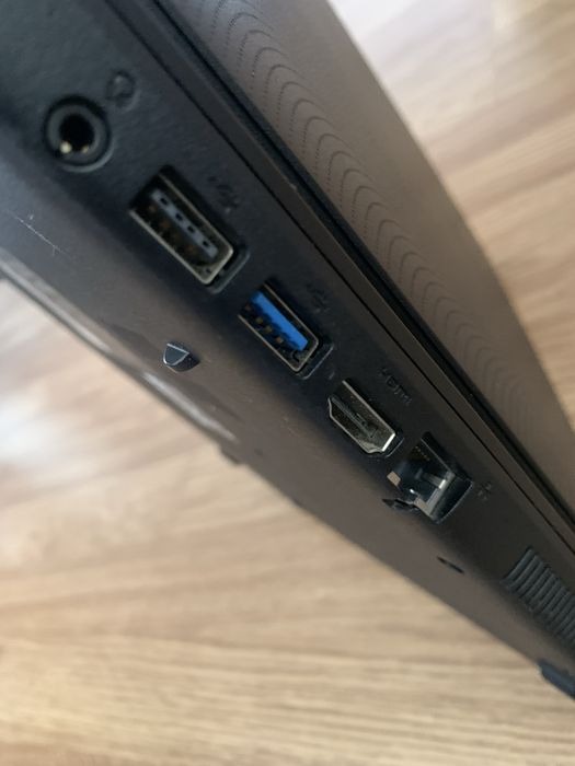 Laptop Acer Slim display 15,6 led,4gb ram,320gb mem,baterie buna cu in