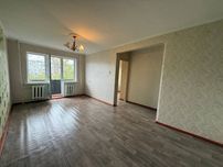 В Центре города продаётся 1 комнатная пр. Сатпаева 105 на 4 этаже