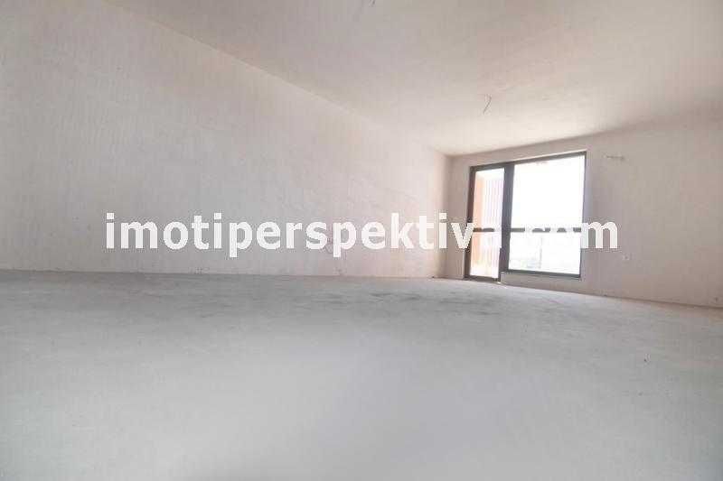 Продава се Тристаен апартамент в Пловдив, Кючук Париж - 112 кв.м за 1370 €/кв.м - Снимка #2