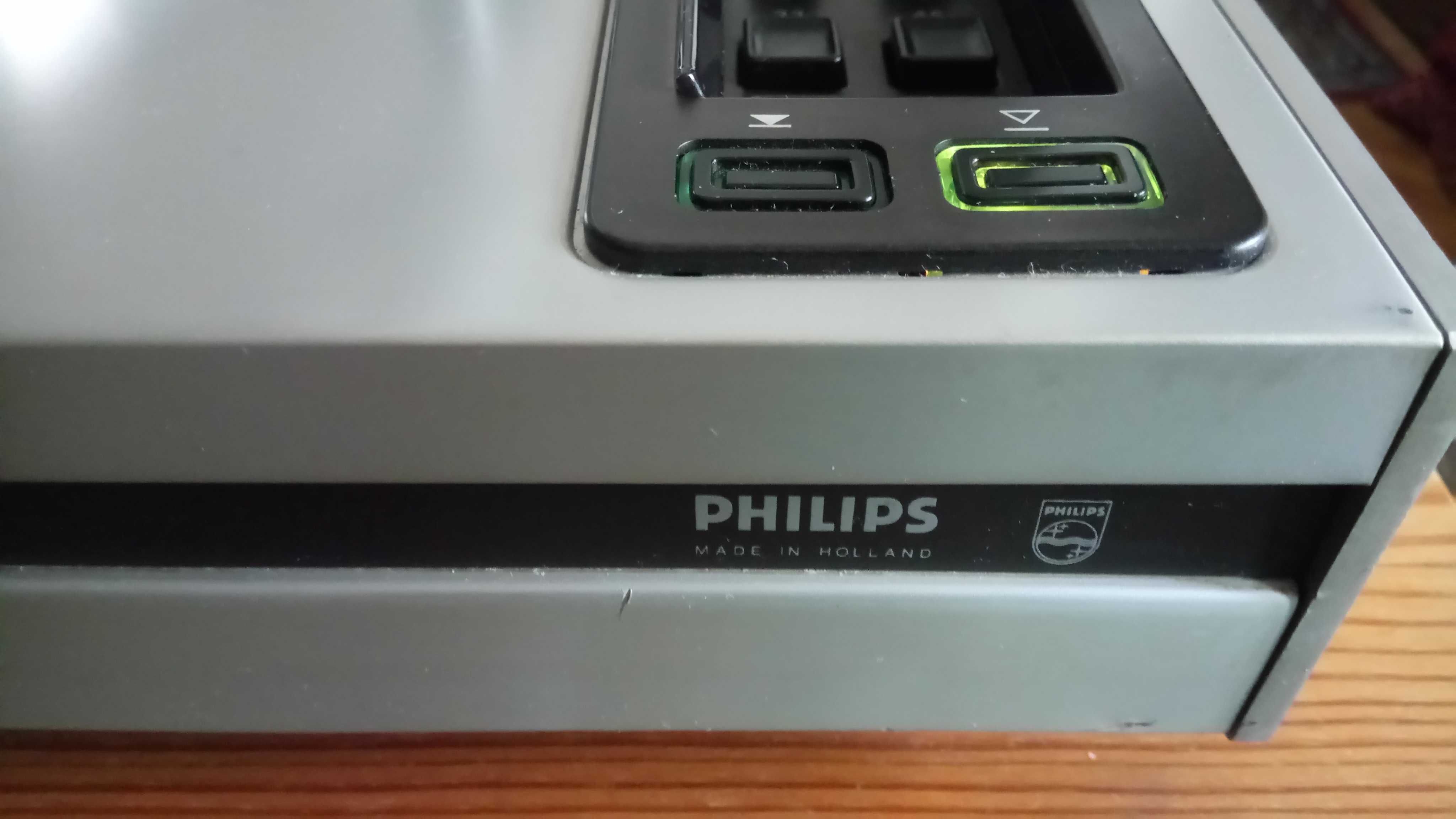 Продавам рядък модел грамофон „PHILIPS 22GA209 AUTOMATIC”