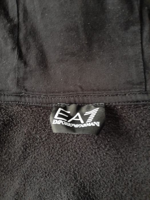 ARMANI EA7 мъжки Суитчър L размер.