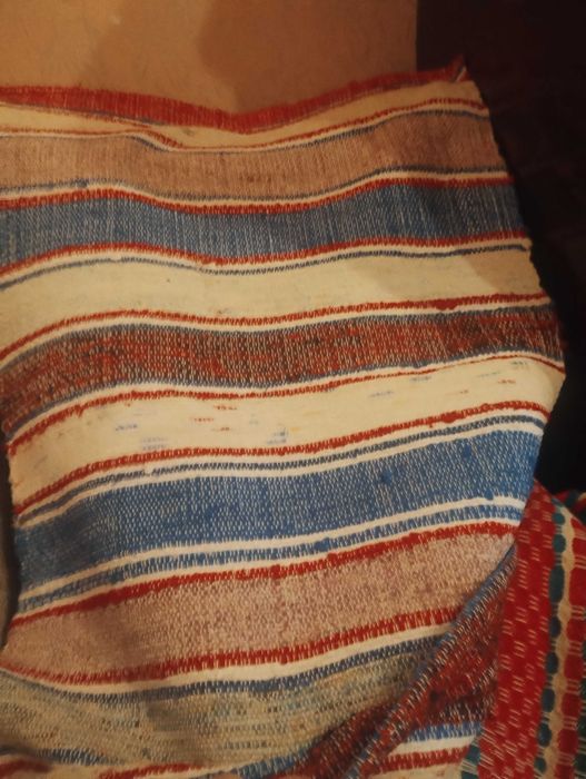 Vând țesuturi retro