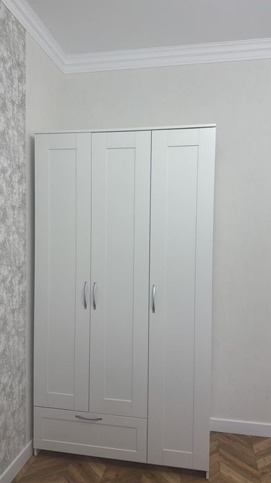 Шкаф для одежды.