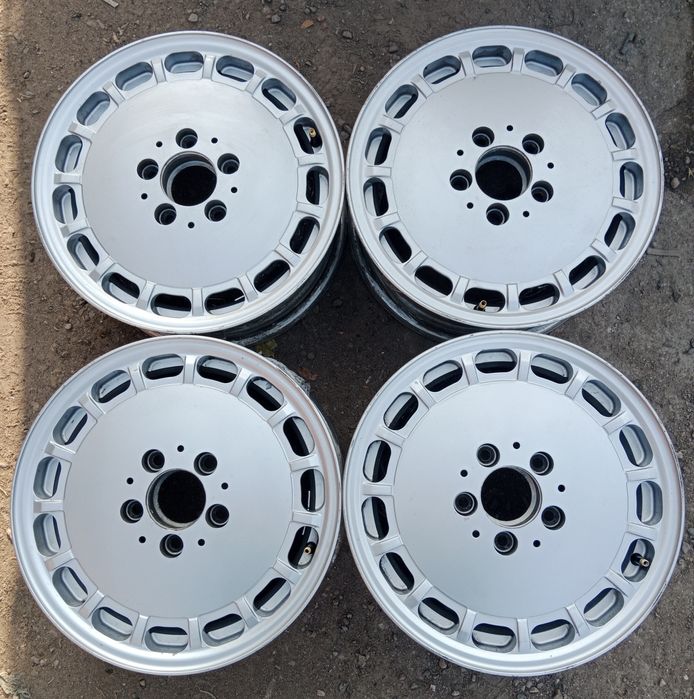 R15, Мерседес 124 радной дискаси