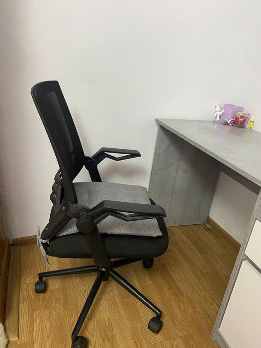Vând Birou+Scaun