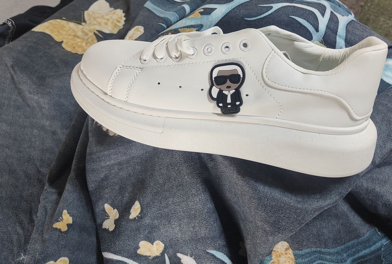 Adidași Karl numărul   45
