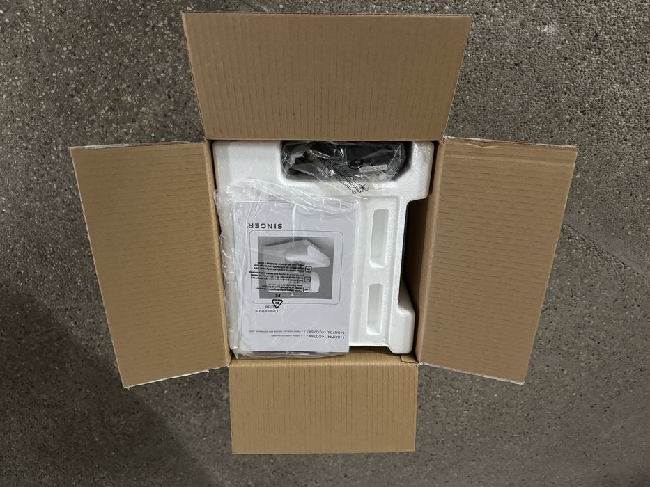 Masina surfilat Singer 14SH754