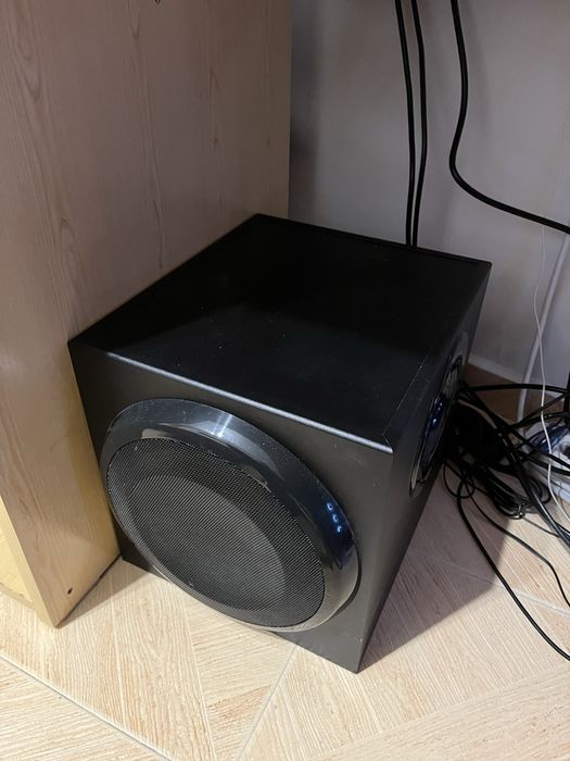 Настолен компютър със intel i7 ,32gb RAM, 1TB ssd