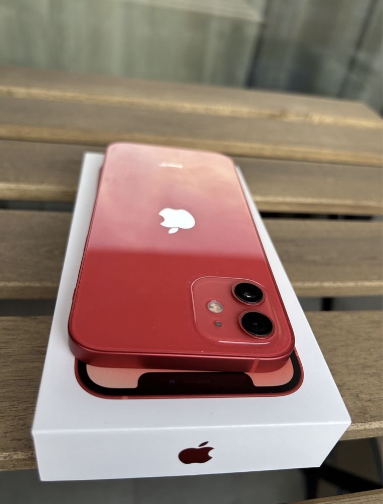 Vand iphone 12 Red