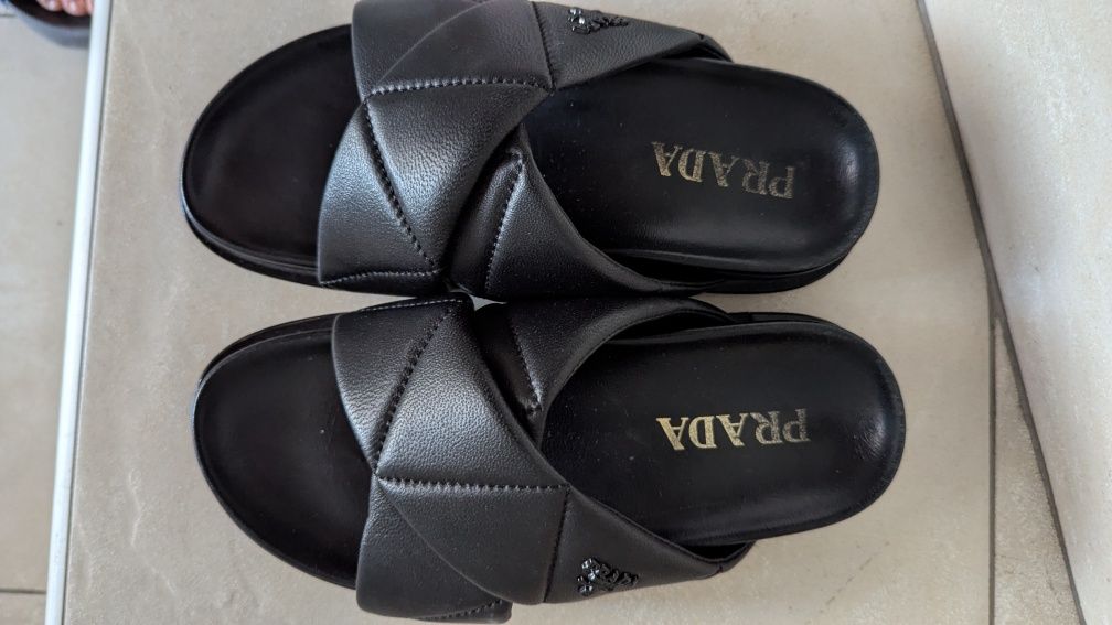 Чехли  Salvatore  Ferragamo.  Prada  естествена кожа